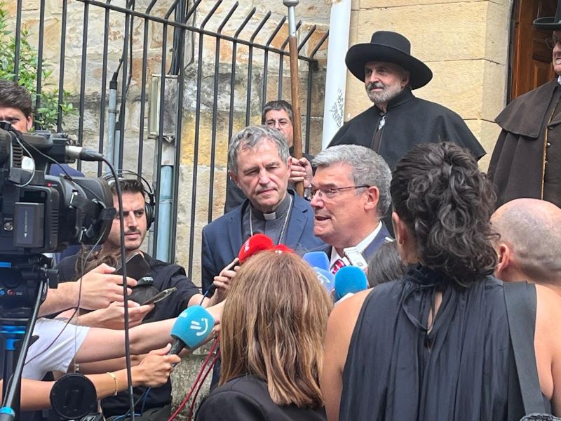 El alcalde, con el obispo de Bilbao