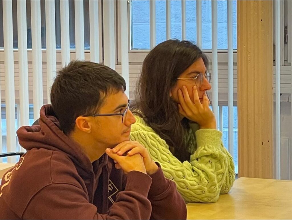 Misinoetarako ordezkaritza, @caritas_bizkaia y el @idtp_teologia erakundeek antolatutako Ipar-Hegoaldea ikastaroko lehenengo saioa Bilboko eleizbarrutian
