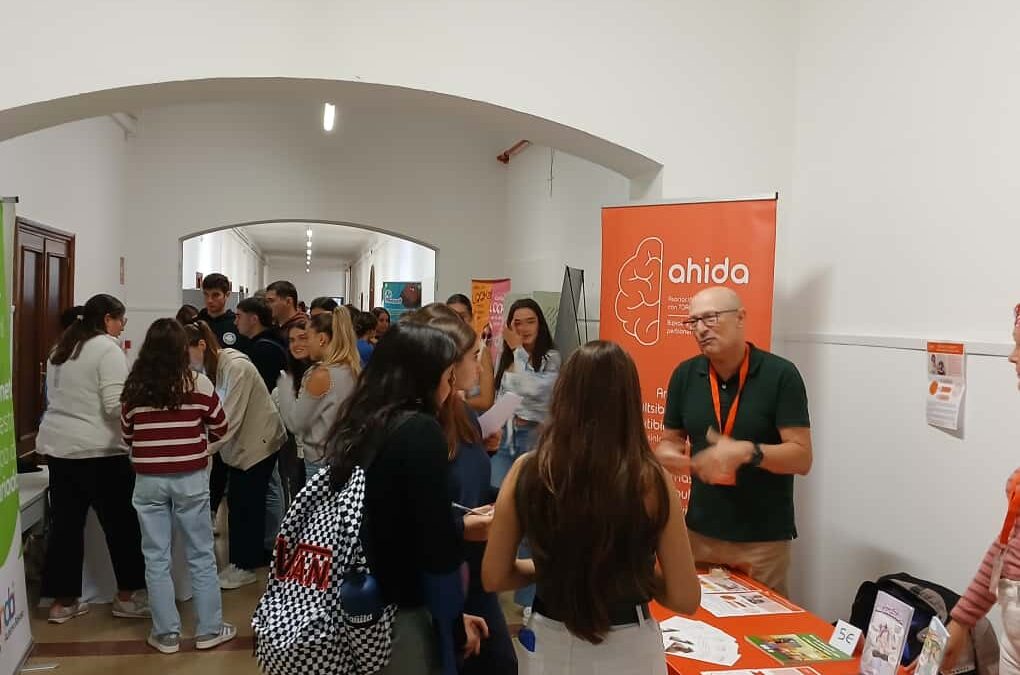 Compromiso y solidaridad en la formación inicial del profesorado de BAM