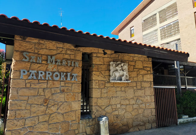 La iglesia San Martín de Tours en Algorta