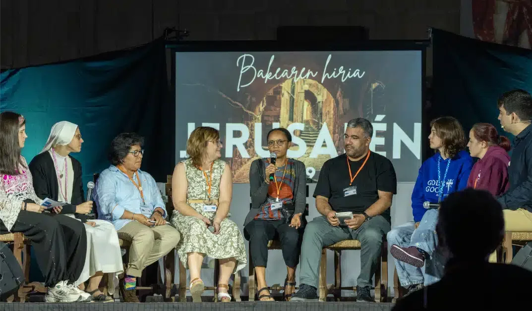 Buen ambiente, participación y oración en el encuentro «Danok Danontzat»
