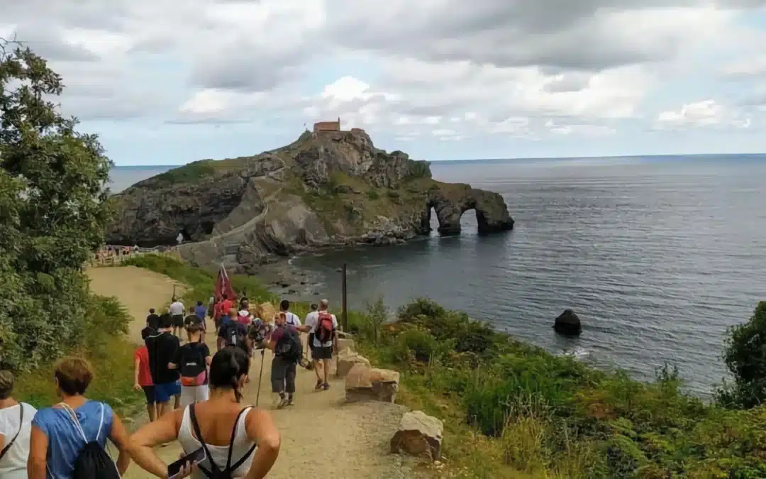 Recital de campanas, en Begoña y celebraciones, en Gaztelugatxe por San Juan