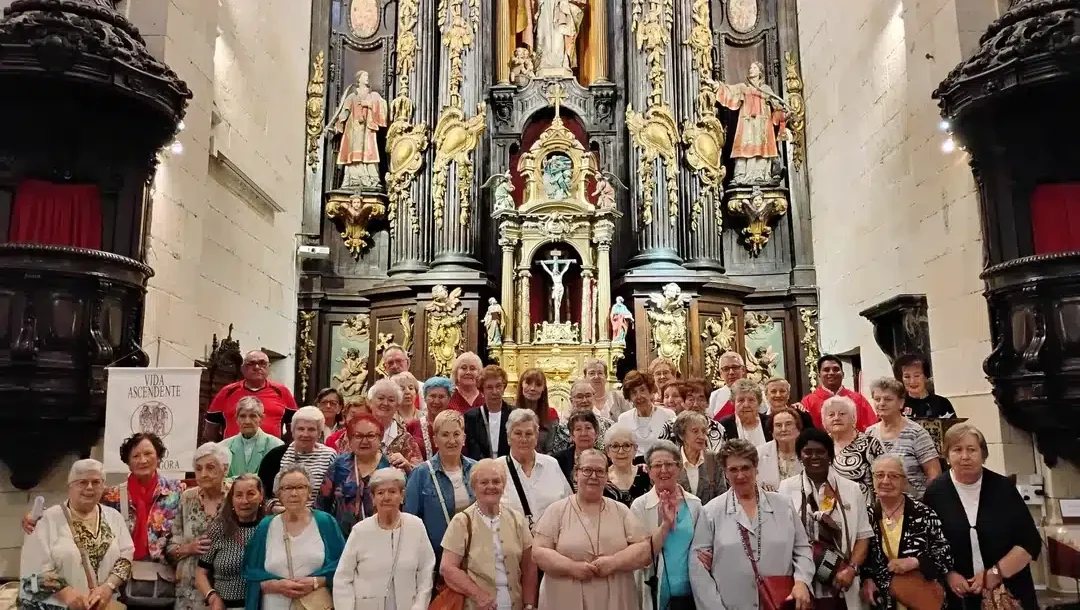 Vida Ascendente/Bizian Gora, despide el curso