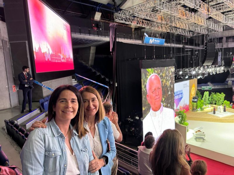 Nerea Bilbao y Nerea Begoña, encuentro con el papa