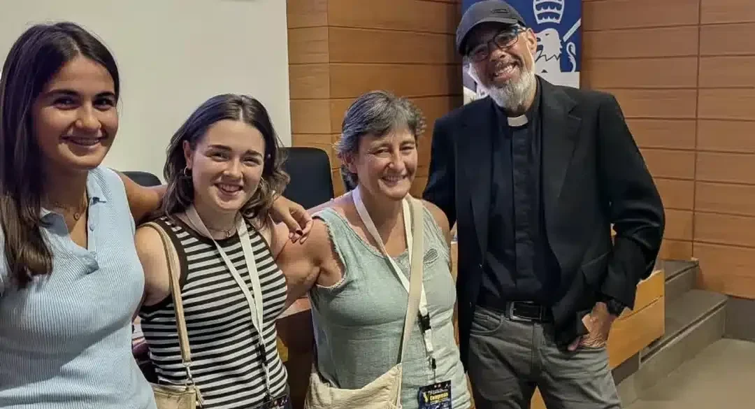 Alumnas del colegio El Carmen, finalistas en un congreso sobre ciencia y fe