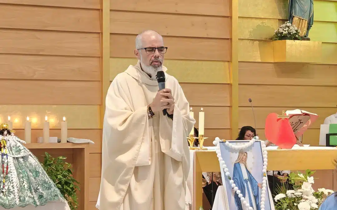 Conferencia del presbítero David Urdaneta sobre IA y vida sacerdotal