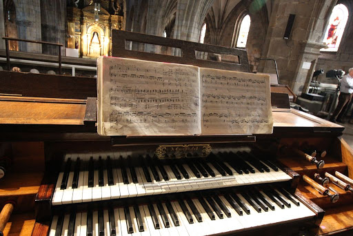 Las notas del órgano de Begoña arrancan el Festival Internacional