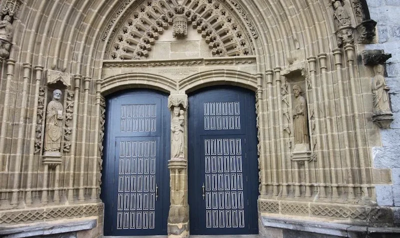 Visitas a Andra Mari de Gernika, en julio y agosto