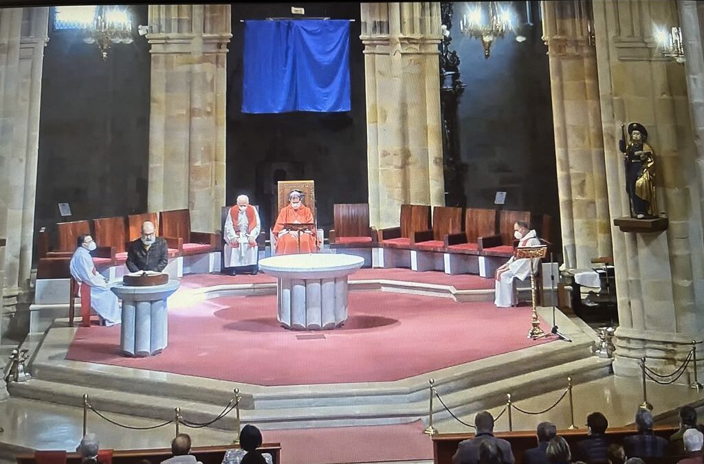 Mons. Joseba Segura: «El Dios cristiano está, al mismo tiempo, arriba y abajo, está en el cielo pero también luchando junto a nosotros y sufriendo nuestro drama»