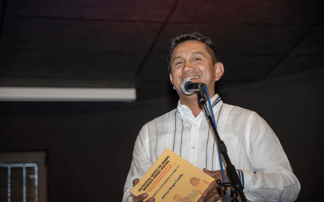 El presbítero Johnny Vargas, premiado por su trabajo en favor de la inclusión y la diversidad cultural  