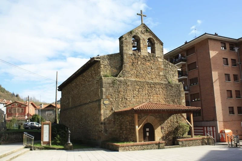 Jornada de oración por la paz en la ermita San Antolín, de Alonsotegi